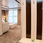 Family Business Club 3*