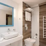 Hotel Family Business Club