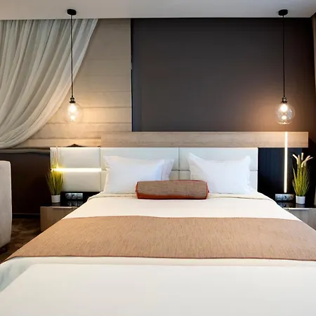 Family Business Club Hotel