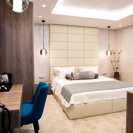 Hotel Family Business Club 3*