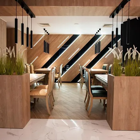 Hotel Family Business Club 3*