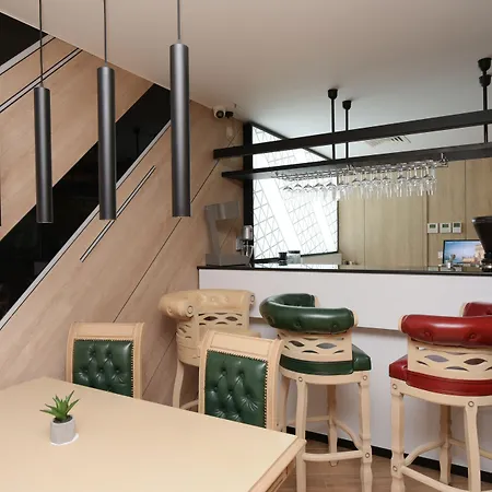 Family Business Club Hotel 3*